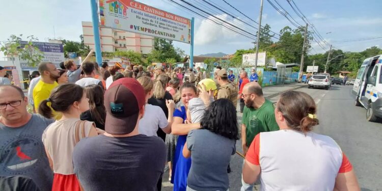 Ataque contra creche deixa quatro crianças mortas em SC