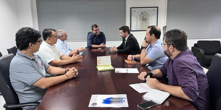Sesporte cria comissão para organizar comemoração dos 50 anos da Arena Castelão
