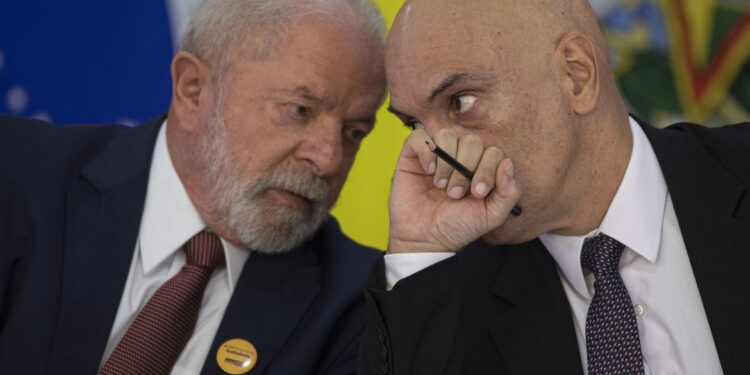 Moraes: regras do mundo real devem prevalecer também nas redes sociais