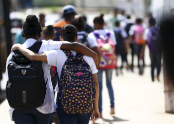 Violência nas escolas: como falar com crianças e adolescentes
