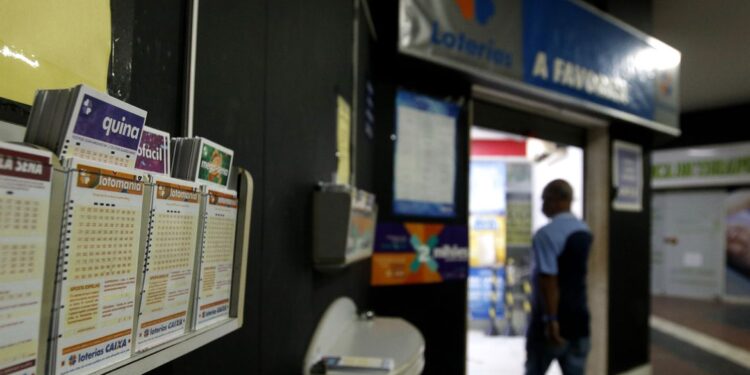 Mega-Sena deste sábado deve pagar prêmio de R$ 3 milhões