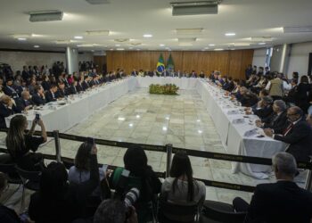 Lula: governo finaliza lista de obras prioritárias dos estados