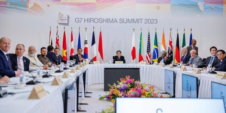 Lula oferece a Zelenski horários no G7, mas presidente da Ucrânia não aparece