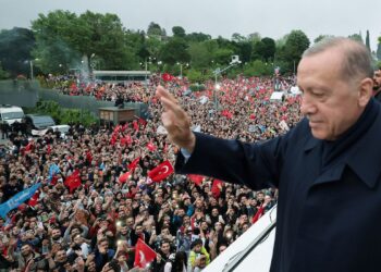 Turquia reelege Erdogan para mais cinco anos no poder