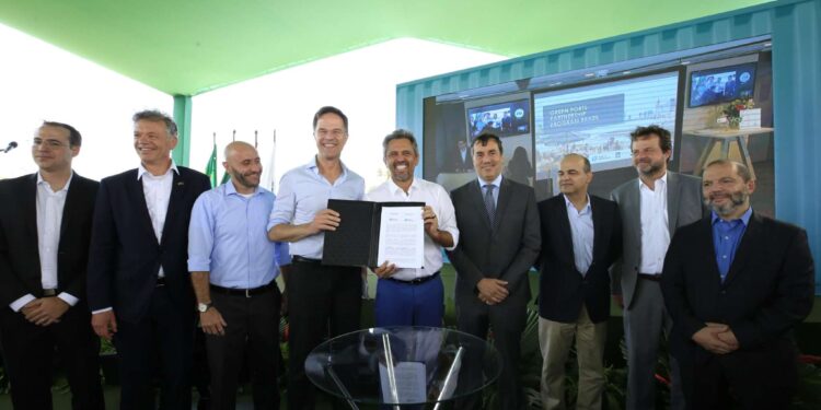 Hub de Hidrogênio Verde: Governo do Ceará e Países Baixos firmam parceria para impulsionar produção e exportação