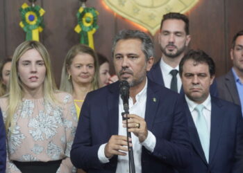 Governo do Ceará anuncia voo semanal entre Aracati e Fortaleza
