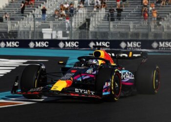 Após bandeira vermelha, Pérez faz a pole em Miami; Verstappen será 9º