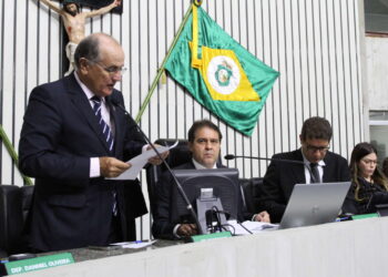 Assembleia aprova reajuste de 5,8% nos salários de servidores públicos estaduais do Ceará