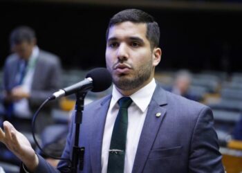 PF conclui que André Fernandes incitou ataques golpistas do 8 de janeiro