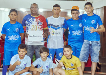 Peladeiros: Prefeitura do Aracati entrega uniformes para participantes do campeonato