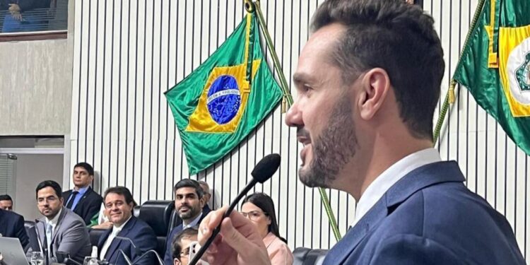 Guilherme Bismarck toma posse como Deputado Estadual do Ceará