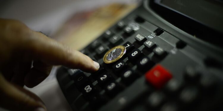 Conselho da Previdência Social pede divulgação de juros do consignado