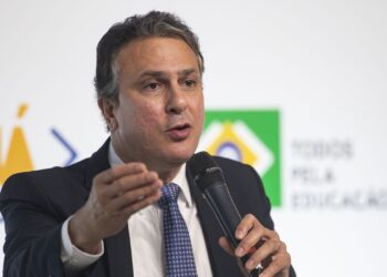 Ministro da Educação defende regulamentação das plataformas digitais