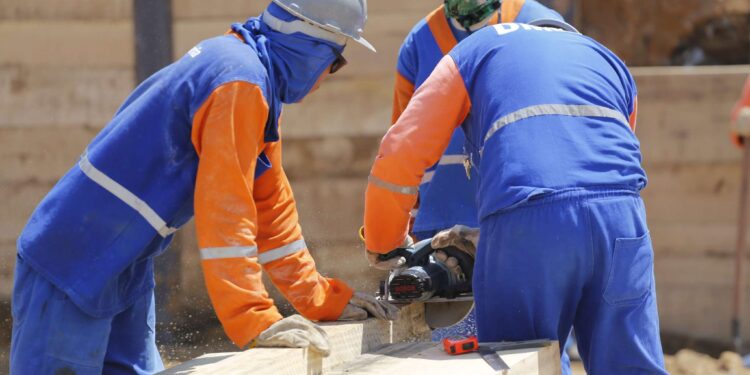 Ceará gera 6,8 mil vagas de trabalho no 1º trimestre de 2023