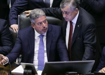 Votação do marco fiscal é concluída na Câmara e texto vai ao Senado