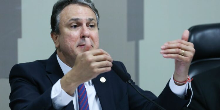 Ministro da Educação propõe troca de experiências, com respeito à diversidade