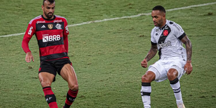 Em momentos opostos, Vasco e Fla disputam clássico pelo Brasileiro