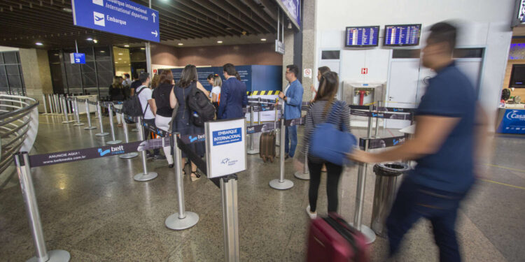 Aeroporto de Fortaleza é o terceiro do país com mais voos programados para as férias de julho