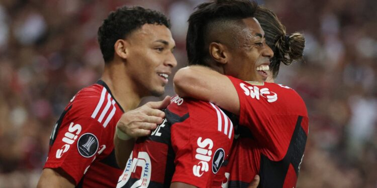 Flamengo e Internacional se garantem nas oitavas da Libertadores