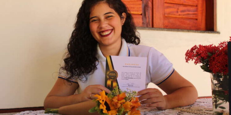 Estudante de Beberibe representará o Ceará no Programa Jovem Senador, em Brasília