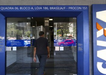 Caixa libera abono salarial para nascidos em setembro e outubro