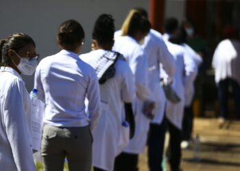 Fies financiará até R$ 60 mil por semestre de cursos de medicina