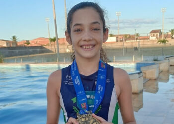 Aluna de 9 anos da Escolinha de Triathlon de Aracati mostra aptidão nas pistas