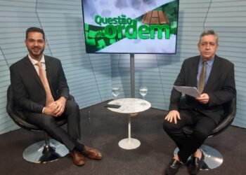 Guilherme Bismarck destaca ações de fortalecimento da infraestrutura turística no Litoral Leste em programa da Assembleia