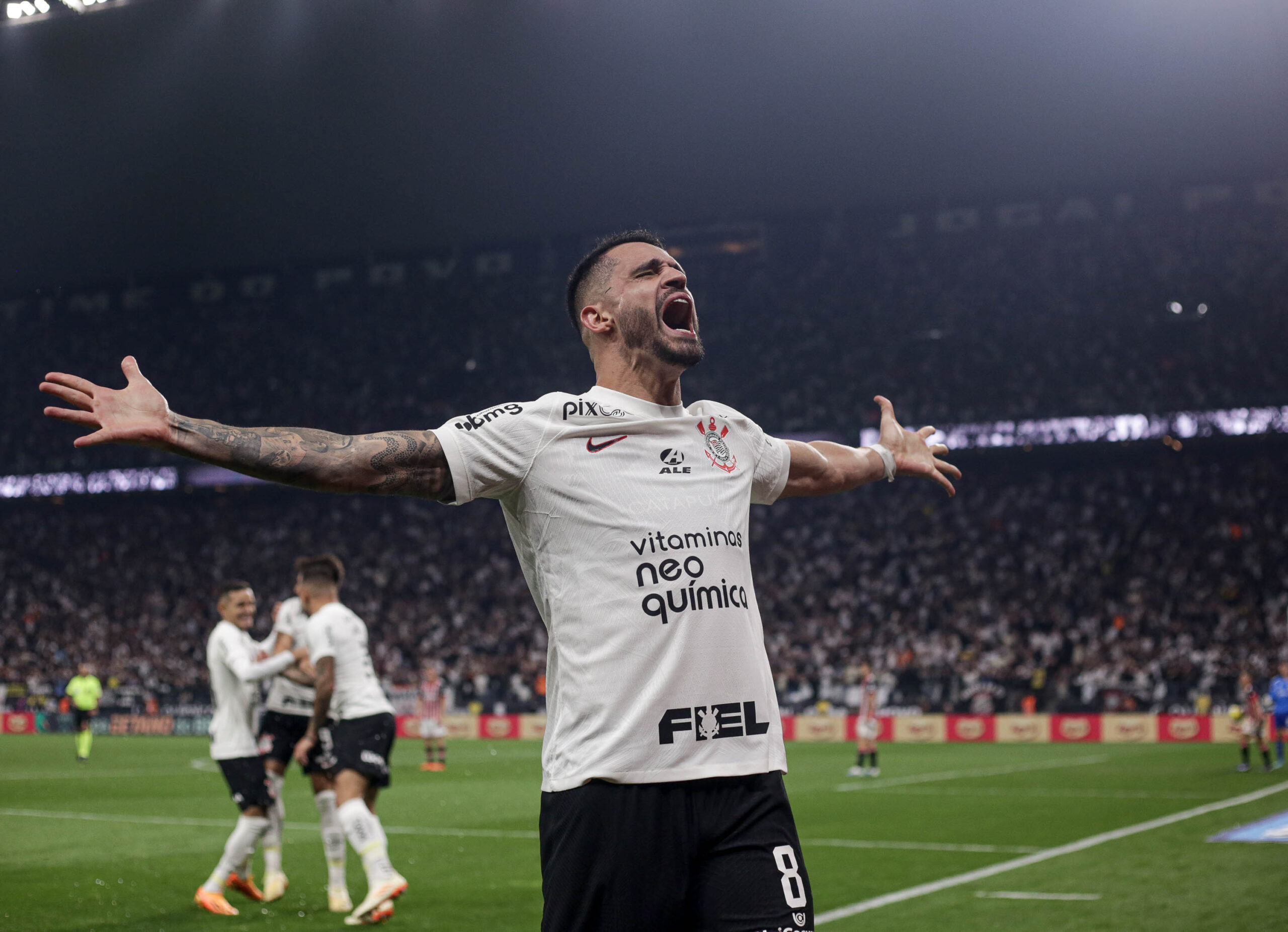 Atuações ENM: Corinthians vence São Paulo em jogo de ida da Copa