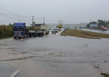 Pernambuco decreta emergência em 12 municípios por causa das chuvas