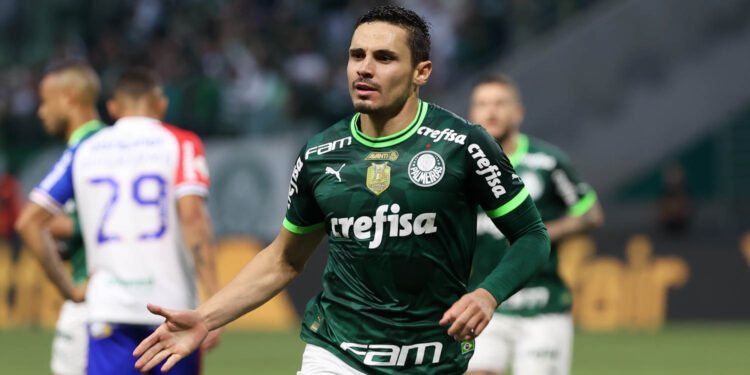 Com golaço de Veiga, Palmeiras vence o Fortaleza e encerra jejum de 5 jogos