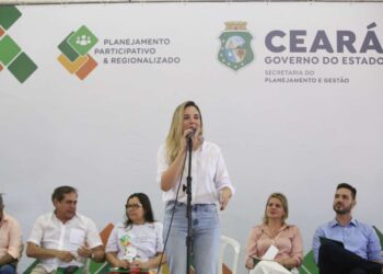 Em Beberibe, vice-governadora Jade Romero destaca a importância de ouvir a população