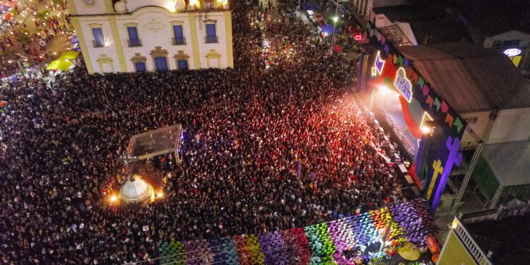São João do Aracati 2023 encerra-se com shows de Joelma e João Gomes