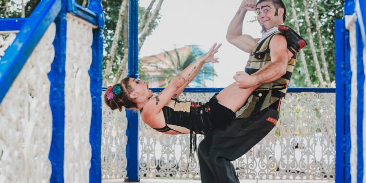 Canoa Quebrada recebe Festival Internacional de Circo do Ceará