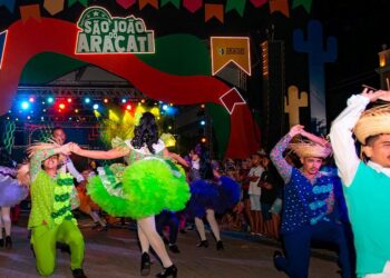 Quadrilhas abrilhantam a segunda noite de São João do Aracati 2023