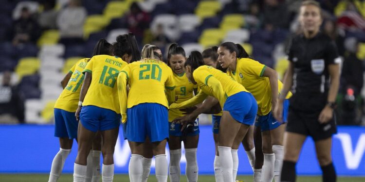 Seleção feminina encara China, em último teste antes da Copa do Mundo