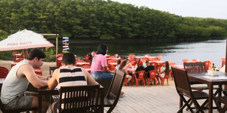 Ceará é o terceiro destino mais citado pelos turistas que viajaram nos últimos 12 meses, aponta pesquisa