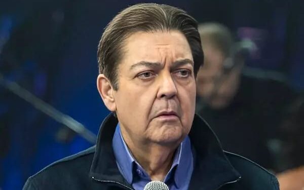 Faustão pede orações e diz que passará por cirurgia: ‘Rezem por mim’