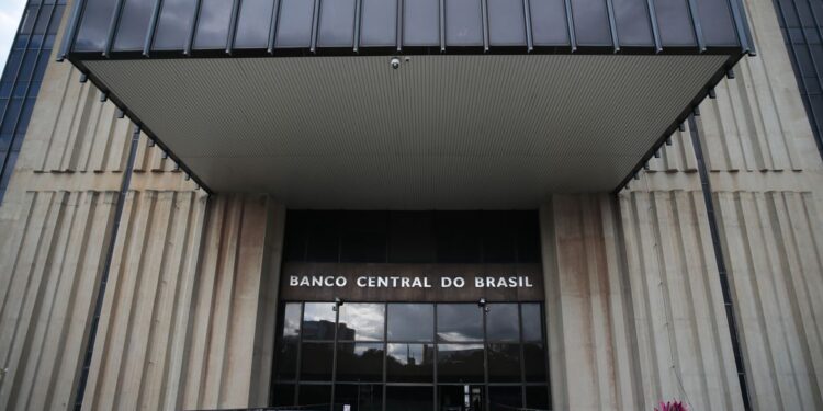 Copom reduz juros básicos da economia para 13,25% ao ano