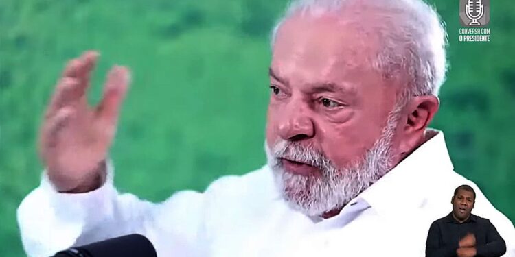 Contribuição de países ricos para meio ambiente não é favor, diz Lula