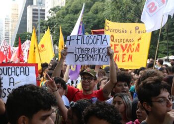 Dia do estudante é marcado por mobilizações em todo o país