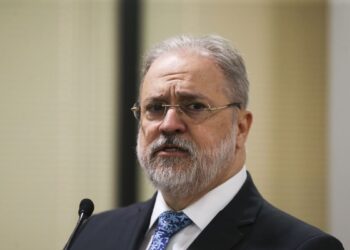 PGR contesta pagamento de anuidade para conselhos de enfermagem