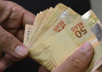 Mercado eleva previsão da inflação de 4,84% para 4,9% este ano