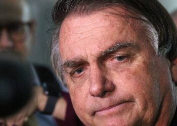 TSE multa Bolsonaro por propaganda irregular nas eleições de 2022