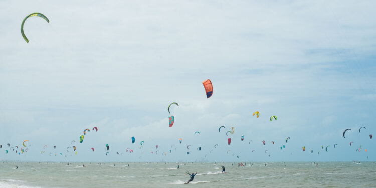 Ceará está entre destinos preferidos de kitesurfistas estrangeiros
