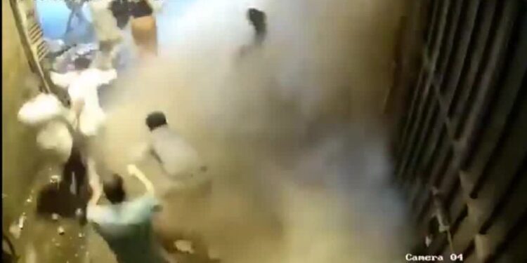 Terremoto deixa mais de 800 mortos no Marrocos