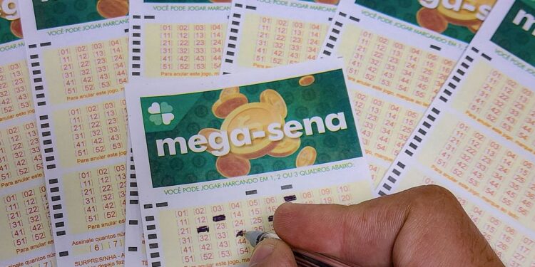 Mega-Sena acumulada pode pagar prêmio de R$ 48 milhões neste sábado