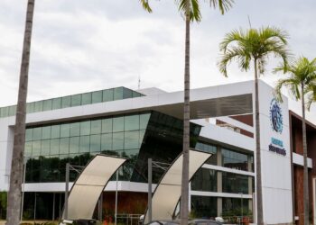 Lula passa por cirurgia no quadril em hospital de Brasília 