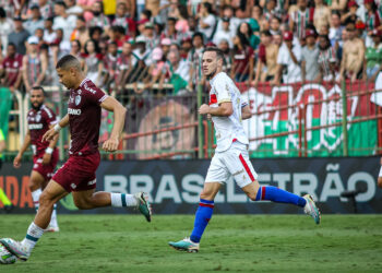 Fluminense vence Fortaleza com gol no fim em despedida de Diniz antes da seleção