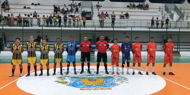 Aracati vence duas vezes WF Fortaleza no sub-15 no estadual de Futsal e vai à semifinal